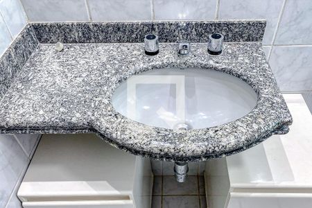 Apartamento para alugar com 228m², 3 quartos e 3 vagasBanheiro