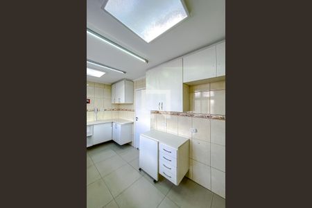 Apartamento para alugar com 228m², 3 quartos e 3 vagasCozinha