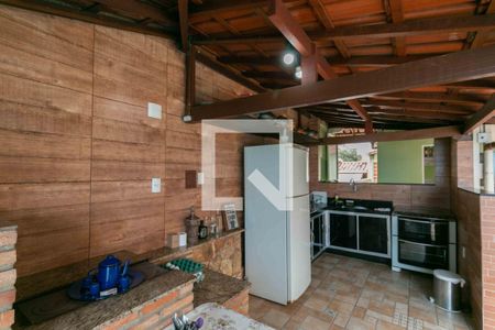 Casa à venda com 420m², 5 quartos e 4 vagas Casa à venda com 420m², 5 quartos e 4 vagasVaranda gourmet