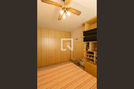 Casa à venda com 420m², 5 quartos e 4 vagas Casa à venda com 420m², 5 quartos e 4 vagasQuarto 1 Suite