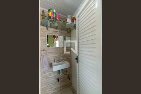 Casa à venda com 420m², 5 quartos e 4 vagas Casa à venda com 420m², 5 quartos e 4 vagasBanheiro de Serviço