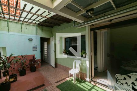 Casa à venda com 420m², 5 quartos e 4 vagas Casa à venda com 420m², 5 quartos e 4 vagasÁrea Externa