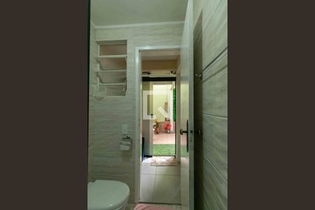 Casa à venda com 420m², 5 quartos e 4 vagas Casa à venda com 420m², 5 quartos e 4 vagasBanheiro da Suíte 5