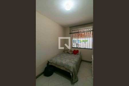 Casa à venda com 420m², 5 quartos e 4 vagas Casa à venda com 420m², 5 quartos e 4 vagasQuarto 3