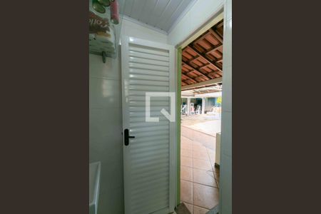 Casa à venda com 420m², 5 quartos e 4 vagas Casa à venda com 420m², 5 quartos e 4 vagasBanheiro de Serviço