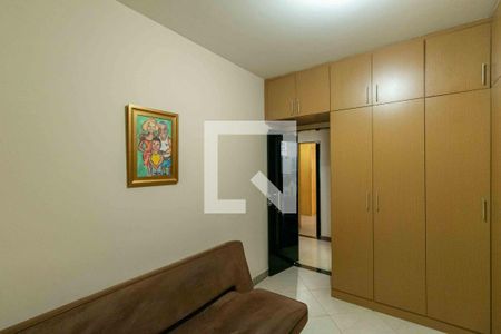 Casa à venda com 420m², 5 quartos e 4 vagas Casa à venda com 420m², 5 quartos e 4 vagasQuarto 2