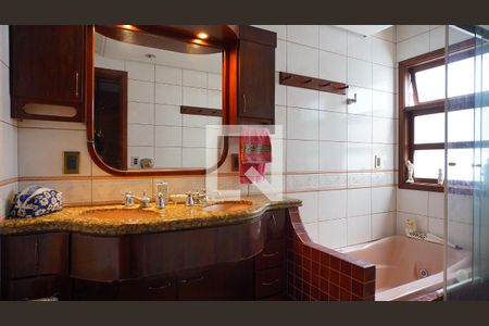 Casa para alugar com 350m², 3 quartos e 2 vagasBanheiro da Suíte