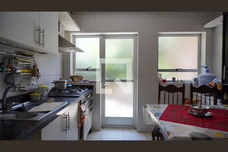 Casa para alugar com 350m², 3 quartos e 2 vagasCozinha