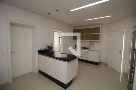 Apartamento à venda com 320m², 4 quartos e 4 vagasCozinha