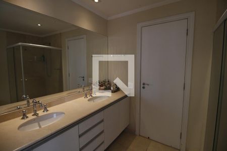 Apartamento à venda com 320m², 4 quartos e 4 vagasBanheiro da Suíte