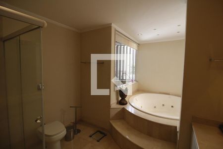 Apartamento à venda com 320m², 4 quartos e 4 vagasBanheiro da Suíte