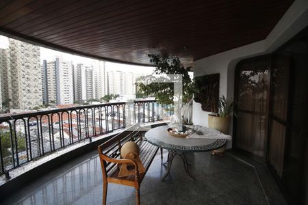 Apartamento à venda com 320m², 4 quartos e 4 vagasSacada