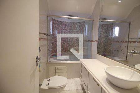 Apartamento à venda com 320m², 4 quartos e 4 vagasBanheiro da Suíte 2