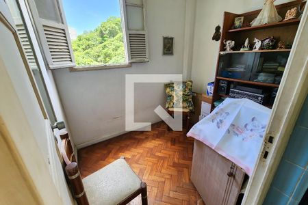 Apartamento à venda com 240m², 3 quartos e 1 vaga Apartamento à venda com 240m², 3 quartos e 1 vagaQuarto de Serviço