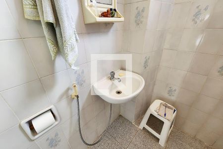 Apartamento à venda com 240m², 3 quartos e 1 vaga Apartamento à venda com 240m², 3 quartos e 1 vagaBanheiro de Serviço