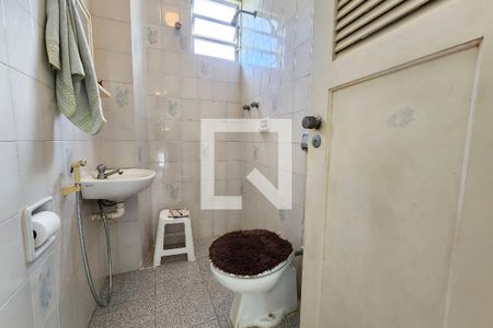 Apartamento à venda com 240m², 3 quartos e 1 vaga Apartamento à venda com 240m², 3 quartos e 1 vagaBanheiro de Serviço