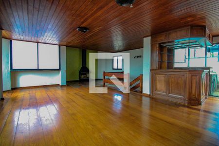 Apartamento à venda com 300m², 3 quartos e 4 vagas Apartamento à venda com 300m², 3 quartos e 4 vagasSala de TV