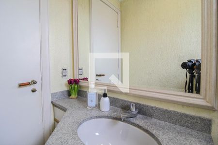 Apartamento à venda com 300m², 3 quartos e 4 vagas Apartamento à venda com 300m², 3 quartos e 4 vagasLavabo