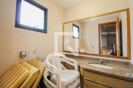 Apartamento à venda com 300m², 3 quartos e 4 vagas Apartamento à venda com 300m², 3 quartos e 4 vagasBanheiro 2