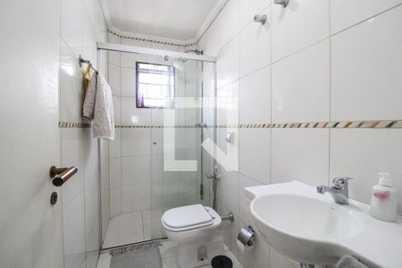 Apartamento à venda com 300m², 3 quartos e 4 vagas Apartamento à venda com 300m², 3 quartos e 4 vagasBanheiro 1