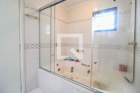 Apartamento à venda com 300m², 3 quartos e 4 vagas Apartamento à venda com 300m², 3 quartos e 4 vagasBanheiro da Suíte