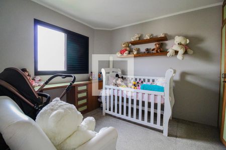 Apartamento à venda com 300m², 3 quartos e 4 vagas Apartamento à venda com 300m², 3 quartos e 4 vagasQuarto 2