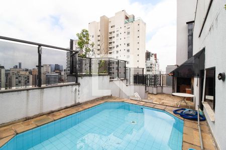 Apartamento à venda com 300m², 3 quartos e 4 vagas Apartamento à venda com 300m², 3 quartos e 4 vagasPiscina