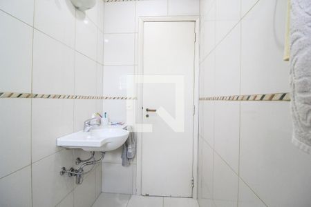 Apartamento à venda com 300m², 3 quartos e 4 vagas Apartamento à venda com 300m², 3 quartos e 4 vagasBanheiro 1