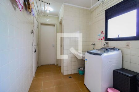 Apartamento à venda com 300m², 3 quartos e 4 vagas Apartamento à venda com 300m², 3 quartos e 4 vagasÁrea de Serviço