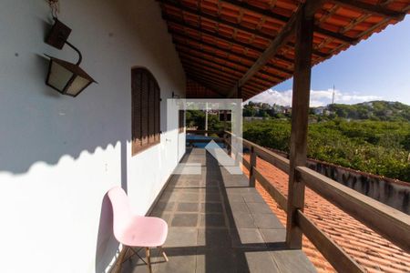 Casa à venda com 200m², 5 quartos e 1 vaga Casa à venda com 200m², 5 quartos e 1 vagaVaranda da Sala 2