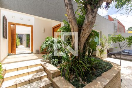 Casa à venda com 413m², 5 quartos e 3 vagas Casa à venda com 413m², 5 quartos e 3 vagasHall de entrada