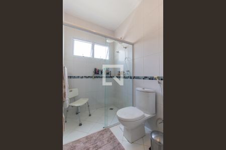 Casa à venda com 413m², 5 quartos e 3 vagas Casa à venda com 413m², 5 quartos e 3 vagasBanheiro da Suíte 4