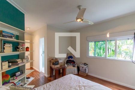 Casa à venda com 413m², 5 quartos e 3 vagas Casa à venda com 413m², 5 quartos e 3 vagasQuarto 2 - Suíte