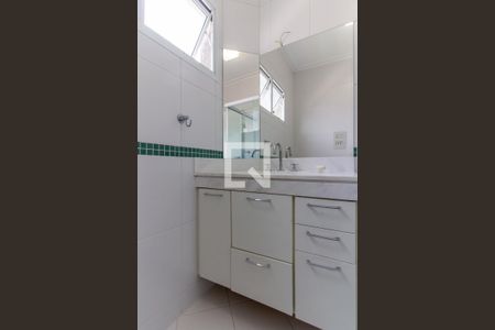 Casa à venda com 413m², 5 quartos e 3 vagas Casa à venda com 413m², 5 quartos e 3 vagasBanheiro da Suíte 3