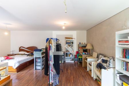 Casa à venda com 413m², 5 quartos e 3 vagas Casa à venda com 413m², 5 quartos e 3 vagasBanheiro da Suíte 5