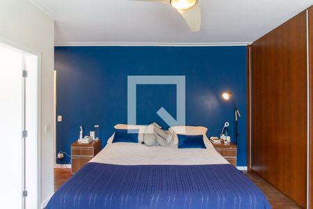 Casa à venda com 413m², 5 quartos e 3 vagas Casa à venda com 413m², 5 quartos e 3 vagasQuarto 4 - Suíte