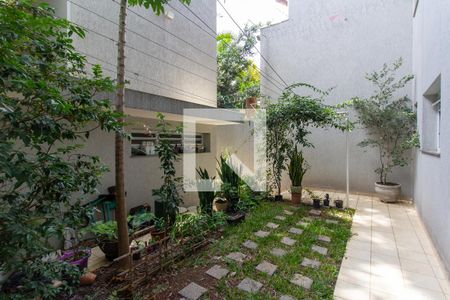 Casa à venda com 413m², 5 quartos e 3 vagas Casa à venda com 413m², 5 quartos e 3 vagasJadim