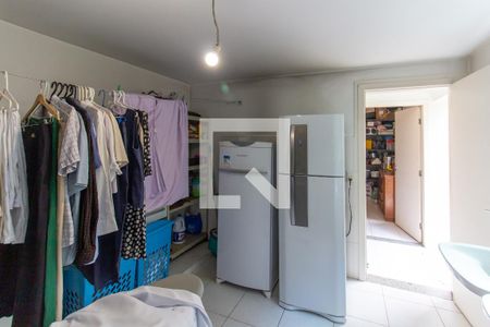 Casa à venda com 413m², 5 quartos e 3 vagas Casa à venda com 413m², 5 quartos e 3 vagasÁrea de Serviço