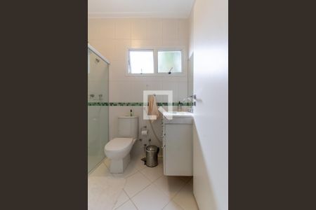 Casa à venda com 413m², 5 quartos e 3 vagas Casa à venda com 413m², 5 quartos e 3 vagasBanheiro da Suíte 2