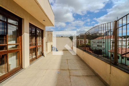 Apartamento à venda com 250m², 4 quartos e 2 vagas Apartamento à venda com 250m², 4 quartos e 2 vagasCobertura - Varanda