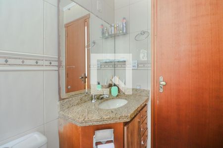 Apartamento à venda com 250m², 4 quartos e 2 vagas Apartamento à venda com 250m², 4 quartos e 2 vagasBanheiro da Suíte