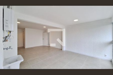 Sala/Cozinha/Área de serviço de apartamento para alugar com 3 quartos, 74m² em Barra Funda, São Paulo