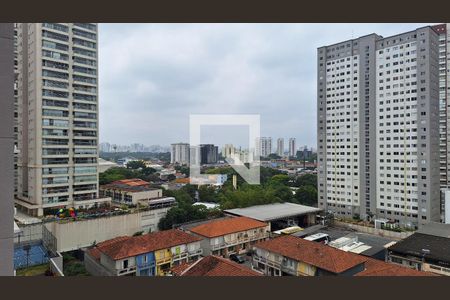 Vista Sala/Cozinha de apartamento para alugar com 3 quartos, 74m² em Barra Funda, São Paulo