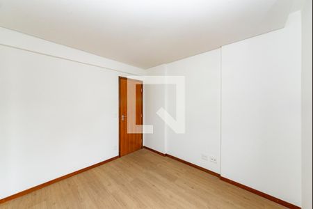 Apartamento à venda com 135m², 4 quartos e 3 vagasSuíte 2