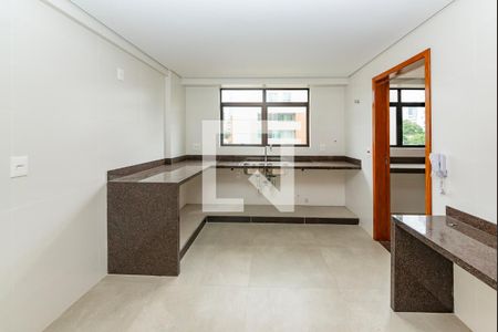 Apartamento à venda com 135m², 4 quartos e 3 vagasCozinha