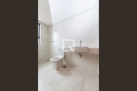 Apartamento à venda com 135m², 4 quartos e 3 vagasBanheiro da Suíte 2