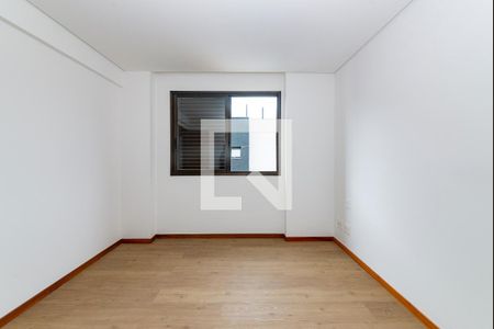 Apartamento à venda com 135m², 4 quartos e 3 vagasQuarto 3