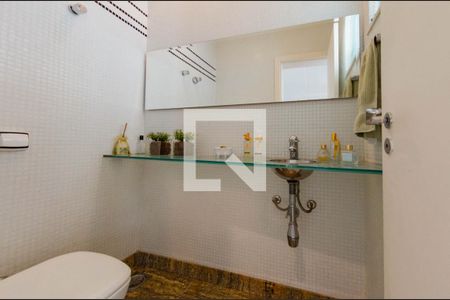 Casa à venda com 450m², 4 quartos e 3 vagasLavabo