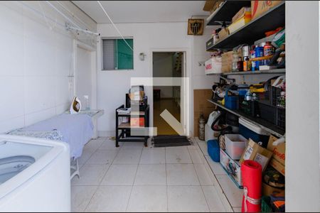 Casa à venda com 450m², 4 quartos e 3 vagasÁrea de serviço