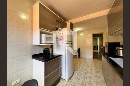 Casa à venda com 184m², 3 quartos e 2 vagas Casa à venda com 184m², 3 quartos e 2 vagasCozinha